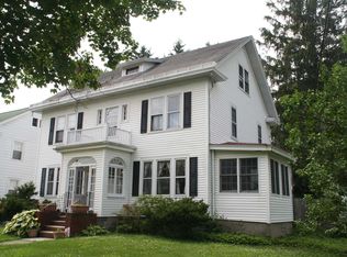 36 Crescent Rd, Poughkeepsie, NY 12601