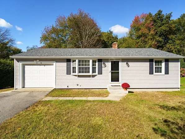 555 Old Fall River Rd, Swansea, MA 02777