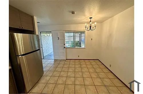 871 Canfield Ct #3 Photo 1