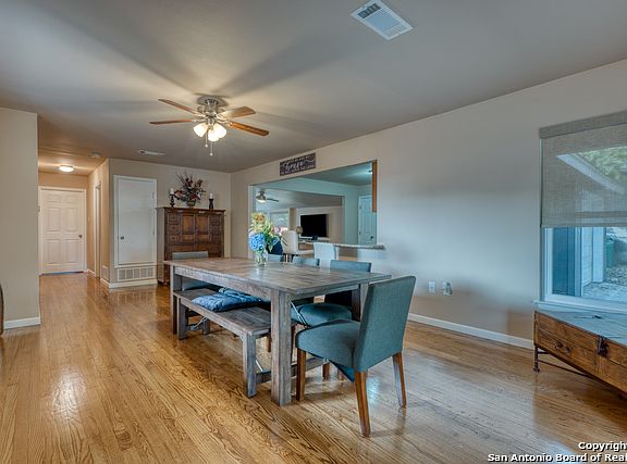 4th image of 430 Karen Ln