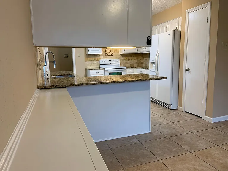 Breakfast area overlooking kitchen