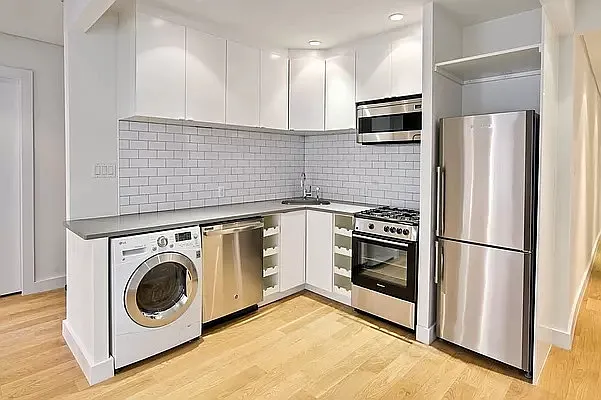 Rented by REAL New York | media 15