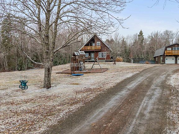 3rd image of 1197 Mount Pleasant Rd
