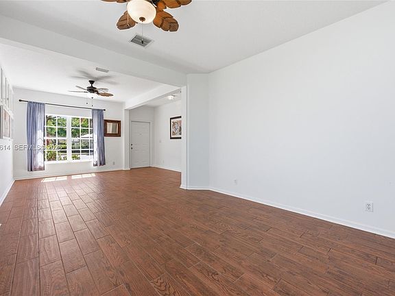 5th image of 3117 SW Solitaire Palm Dr