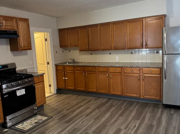 257 Manville Rd APT 2, Woonsocket, RI 02895