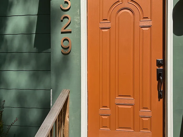 329 N 25th Ave — Photo 2