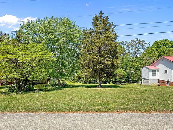 4th image of 720 Garrett Rd