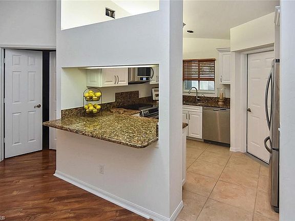 3rd image of 21693 Sungate Ct #502