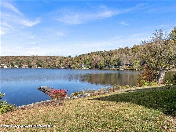 3rd image of 185 Southpoint Rd