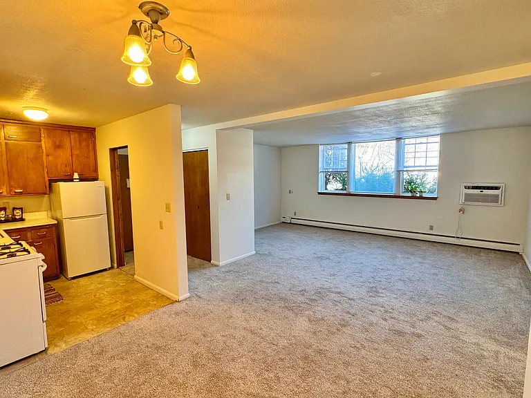 2020 Pillsbury Ave S #205 — Photo 2