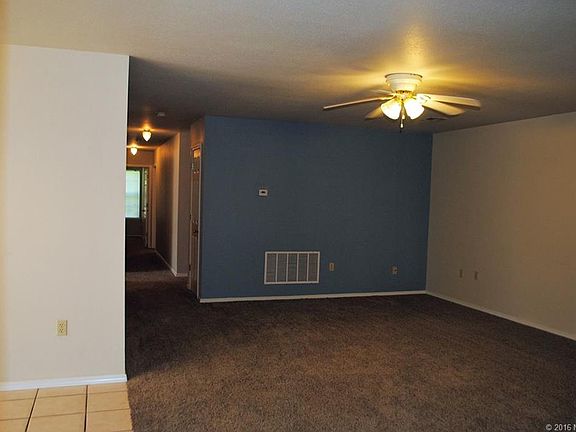 4th image of 14892 S Broadway St