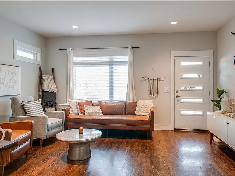 1006B Spain Ave #B — Photo 2