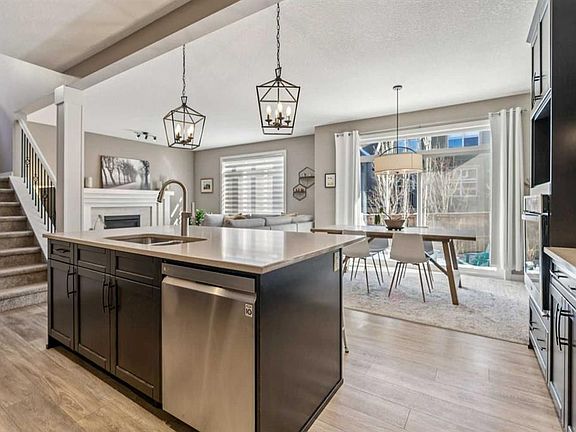 3rd image of 21 W Riviera Point