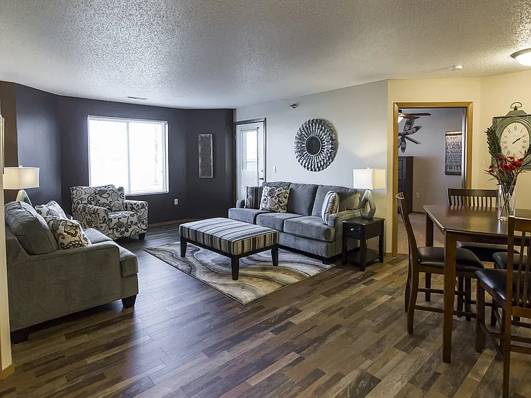 Cottonwood Apartment Homes — Photo 6