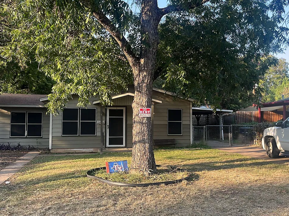 6028 Walnut Dr