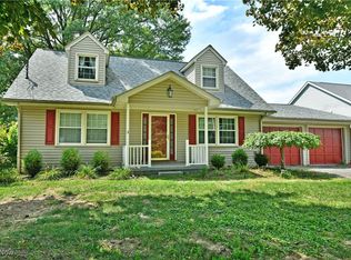 1141 Howell Ave, East Palestine, OH 44413