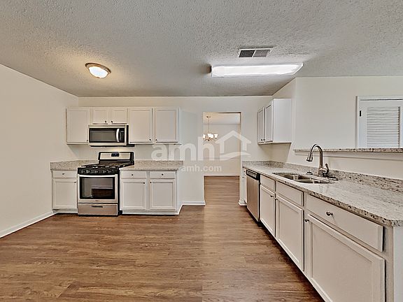 3rd image of 4438 Persian Ct