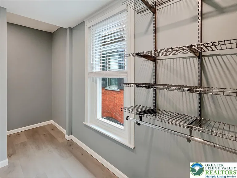 411 Main St #2 — Photo 19
