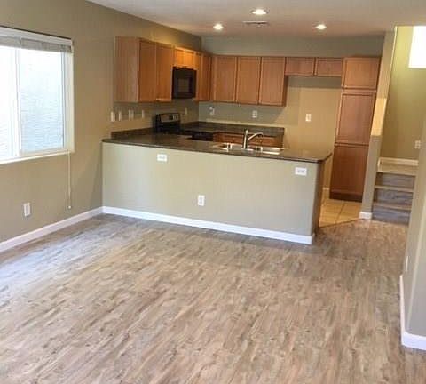 2nd image of 9105 Pearl Cotton Ave