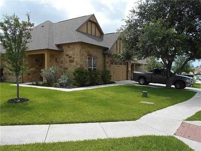 1st image of 200 Simmons Dr