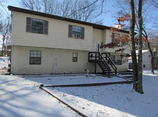197 Mountain Top Cir, Bushkill, PA 18324