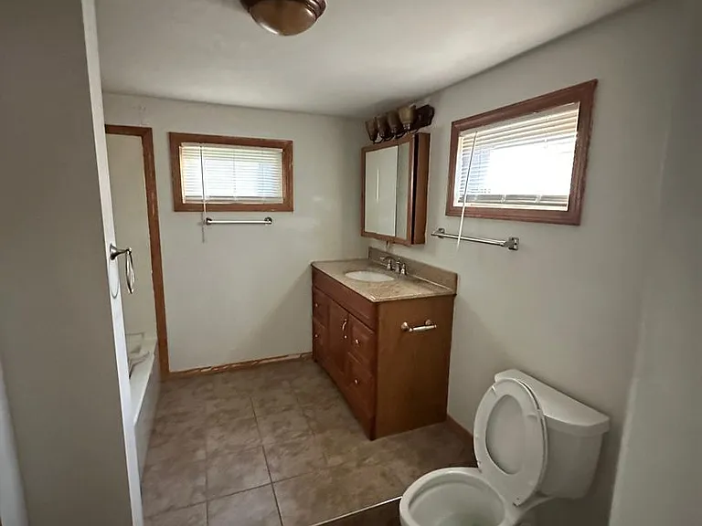 1846 Walnut Bottom Rd — Photo 3