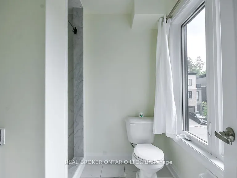 199 Ardagh Rd #18 — Photo 36