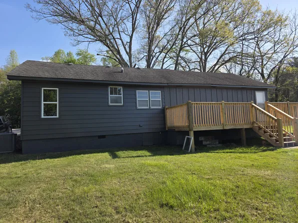 380 Church St, Epworth, GA 30541