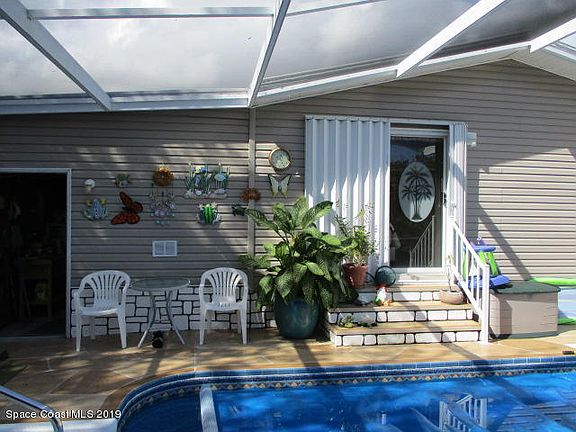 5th image of 1098 Wren Cir