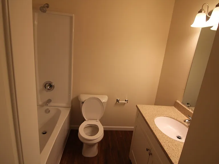 Forest Place Apartments — Photo 26