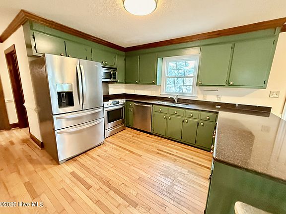 4th image of 2211 Kathleen Drive