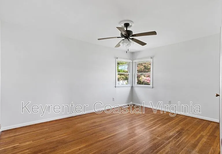 1100 Wilson Rd — Photo 6