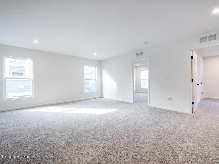10029 Windcrest Farms Ln — Photo 34