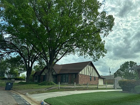 2nd image of 4112 Stonewick Dr