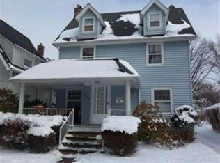 925 Roanoke Rd, Cleveland Hts, OH 44121