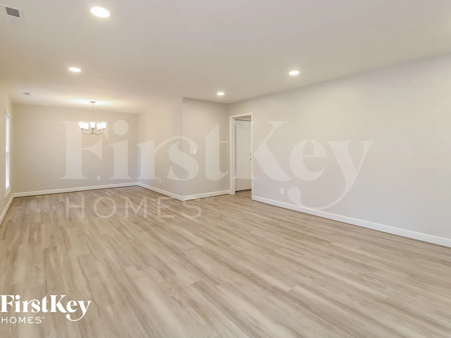4 bed, 2.0 bath, 2616 sqft, $2,525 — Photo 4