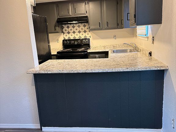 3rd image of 1013 Dickerson Dr SE Unit C