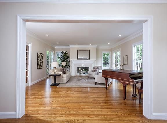 4th image of 72 Juniper Dr
