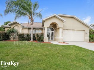 17528 Braddock Rd, Fort Myers, FL 33967