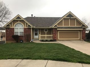 219 NE 80th St, Kansas City, MO 64118