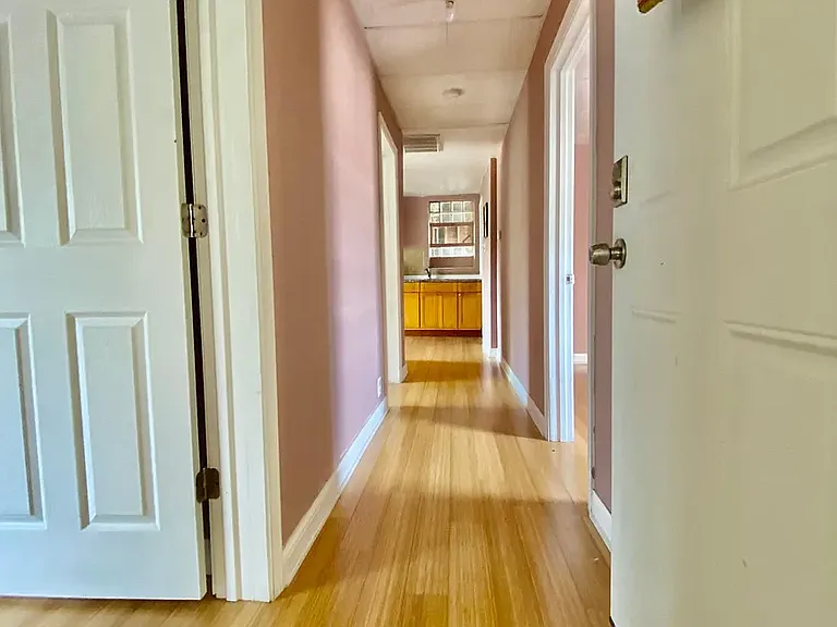 335 W 31st St #3R — Photo 11