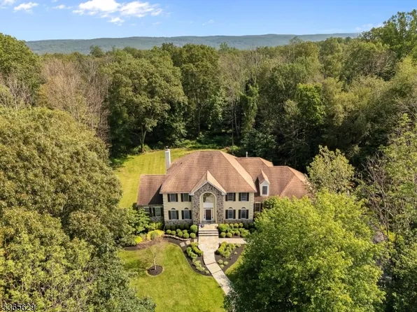 30 Harvest Ln, Washington Twp., NJ 07853