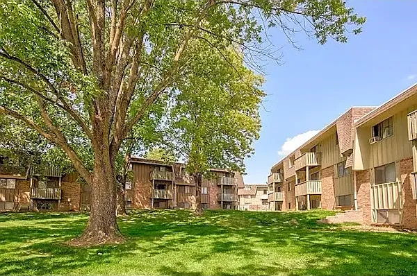 Knollwood Apartments