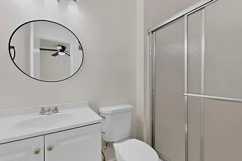 All Included Room For Rent — Photo 4