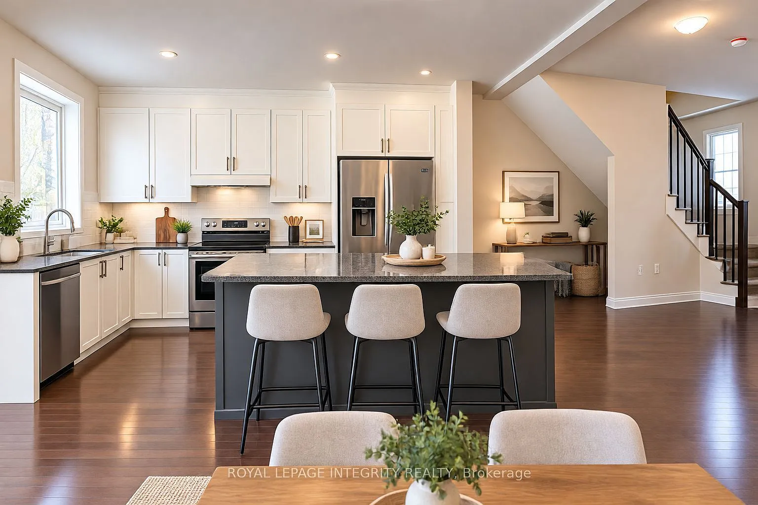 3 bed, $3,000 — Photo 3