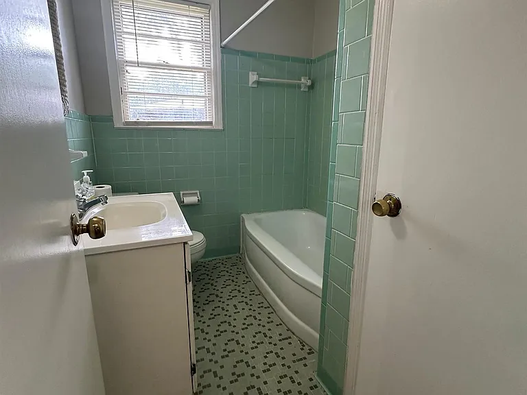 1707 Northland Dr — Photo 13