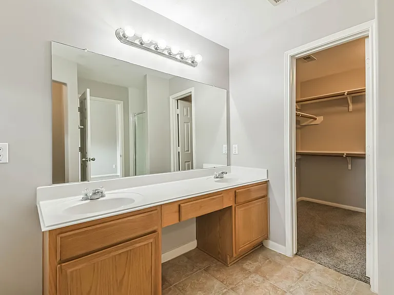 13831 Hillingdale Ln — Photo 21