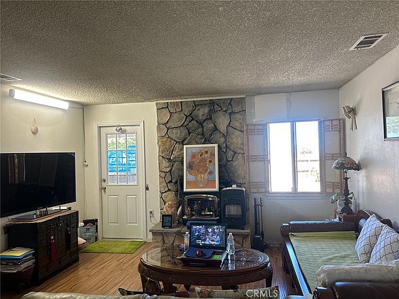 3rd image of 3874 Elsinore Rd