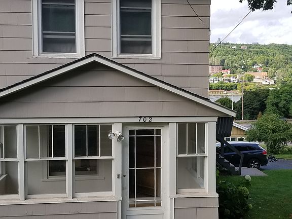 5th image of 702 W South Ave