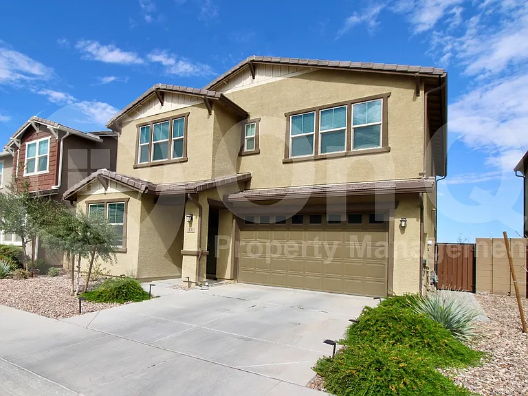 1130 E Armstrong Way — Photo 2
